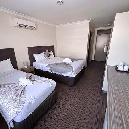 Prince Of Wales Hotel, Bunbury Extérieur photo