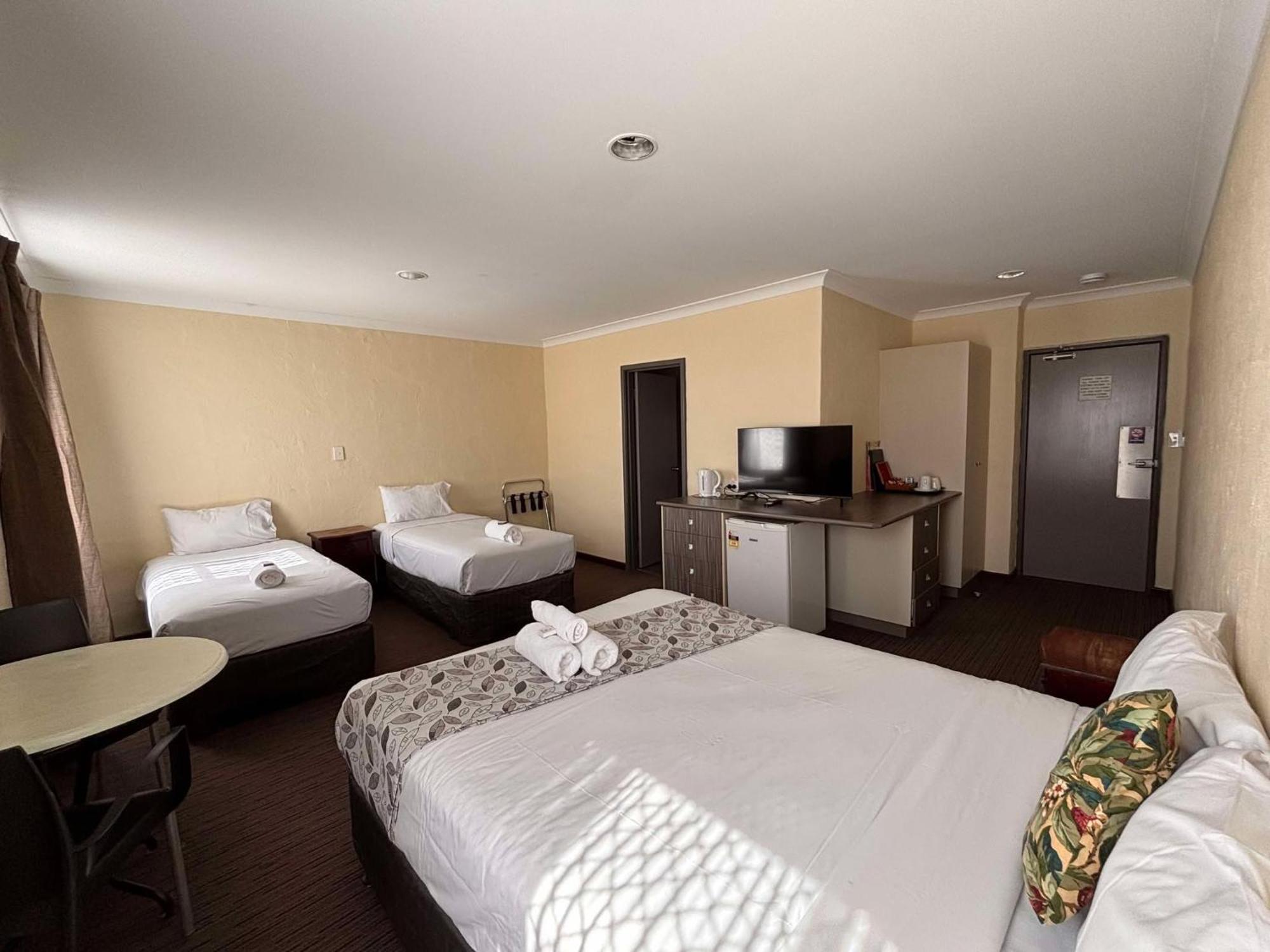 Prince Of Wales Hotel, Bunbury Extérieur photo