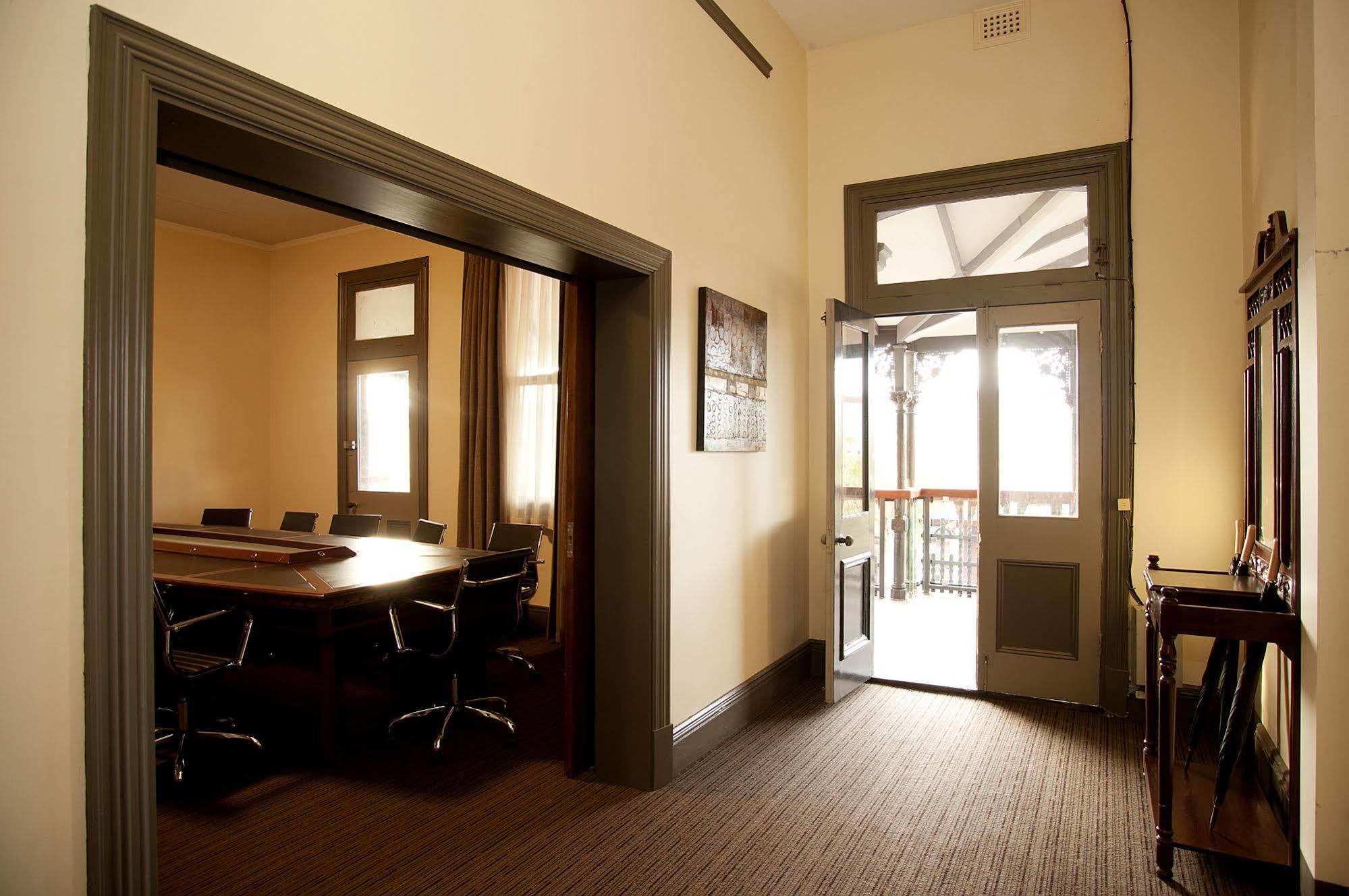Prince Of Wales Hotel, Bunbury Extérieur photo