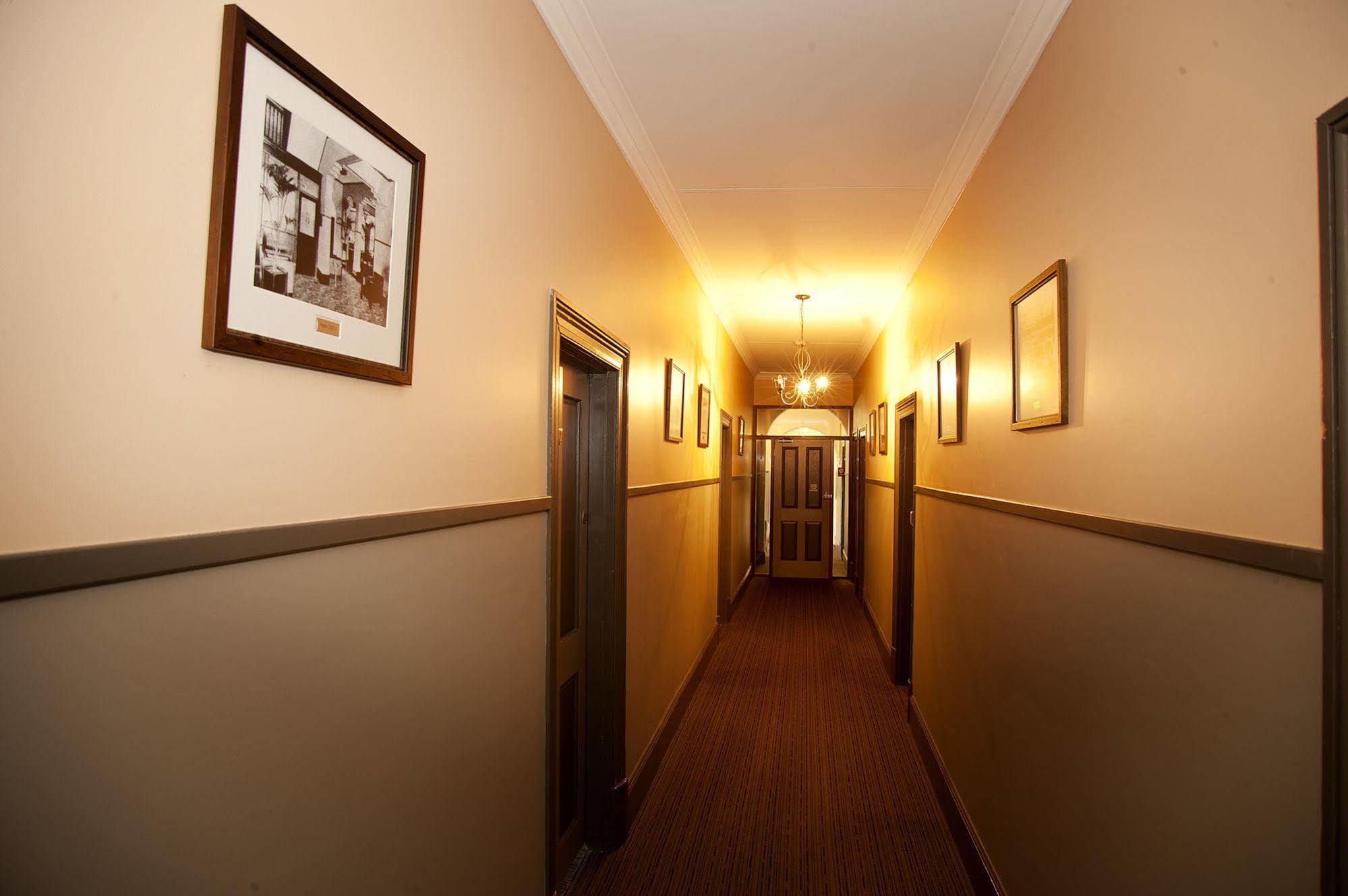 Prince Of Wales Hotel, Bunbury Extérieur photo